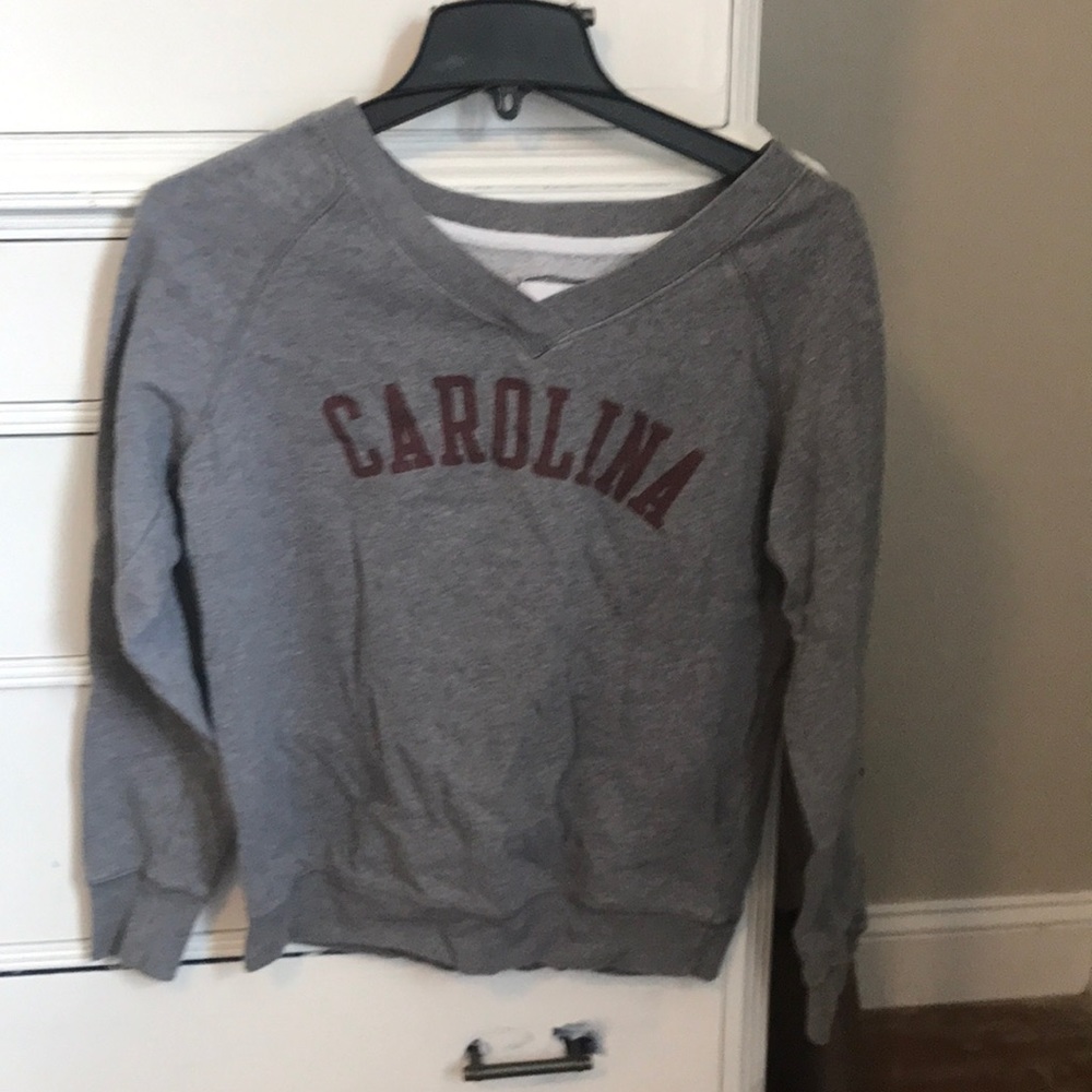 V neck sweatshirt by Redshirt